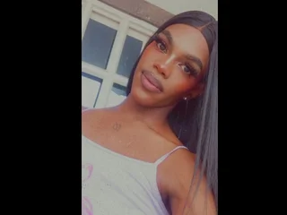 AlondraHarper Live Cam