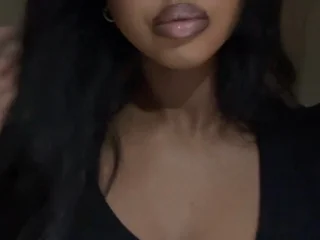 babybrownsknndoll23 Live Cam