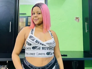 GoldenBumXXX Live Cam