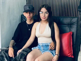 MiaAndTeylor Live Cam MiaAndTeylor Live Cam