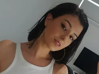 BellaHarperxo Live Cam