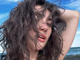 CassandraJones Live Cam