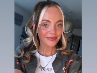 RadiantRoseUK Live Cam