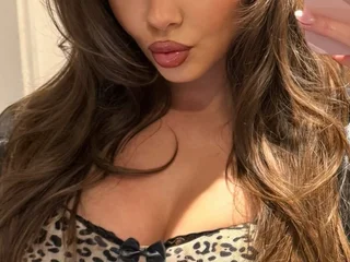 CHERRY_2HOT2HANDLE Live Cam