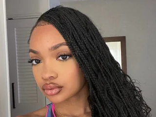 HalleTheStar Live Cam