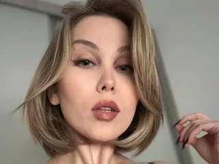 YesMissAlexandra Live Cam