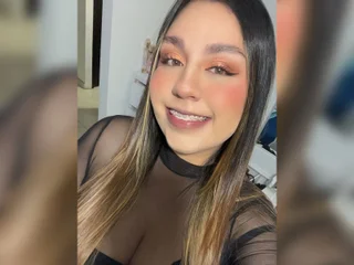 AdelisseLorens Live Cam