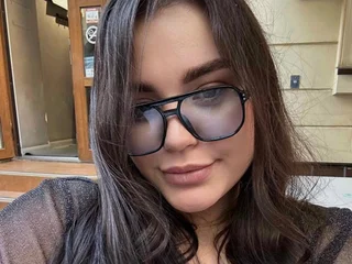 BusinkaAngel Live Cam