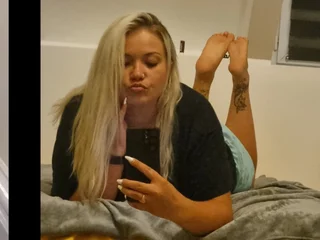 Deaf_BraBuster Live Cam