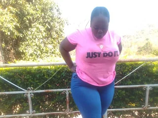 EbonyHotBunsx922 Live Cam