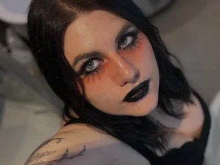 GothSuccubusBabe Live Cam