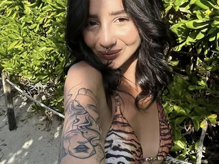 LizzyHope Live Cam