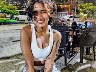 SaraHottGirl69 Live Cam