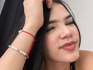 Zhazary_ggh Live Cam