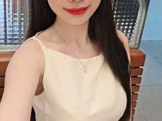 Emily_LoveU Live Cam