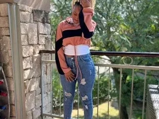 Mercedesbunz22 Live Cam