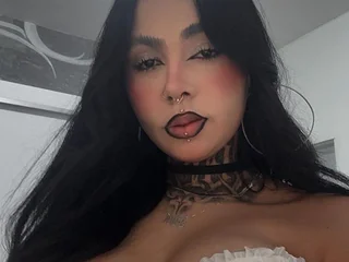 RavenaBlackwood Live Cam