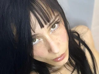 Revelgirl19 Live Cam