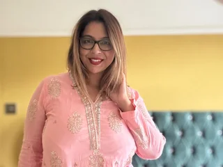 Zarah_Housewife Live Cam