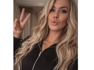 NaughtyLeahUK Live Cam NaughtyLeahUK Live Cam