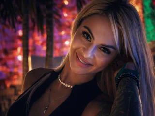 TiffanyNoir Live Cam TiffanyNoir Live Cam