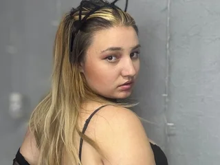 CarrieeBlanch Live Cam CarrieeBlanch Live Cam