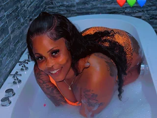 CreamyAmber69 Live Cam