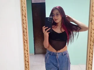 GabyPettiteXx Live Cam