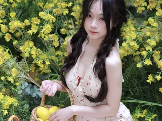 LovelyGirl699 Live Cam