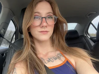 NaughtySlimThicc Live Cam