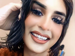 AlmaNegra32 Live Cam