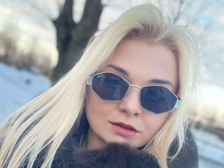Blond_Beautyy Live Cam