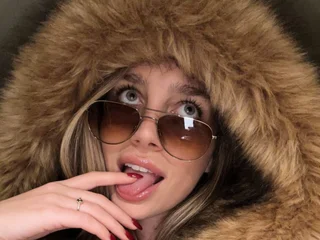 ElsieLondonxx Live Cam