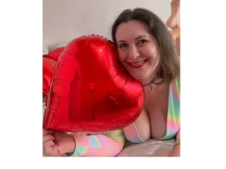 EmiliSquirt69 Live Cam