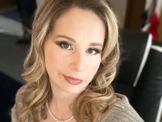 Hottyhousewife18 Live Cam Hottyhousewife18 Live Cam