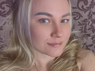 LanaBlondeBush Live Cam