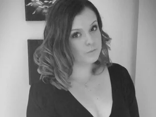 NaughtyWifeUK Live Cam