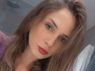 Selene_aurora Live Cam