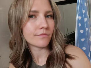 WeekenderBender Live Cam