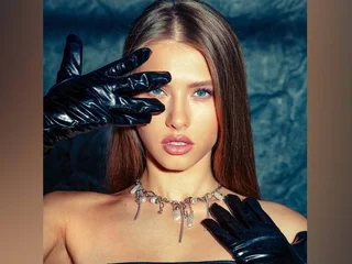 FlexyVelvet Live Cam