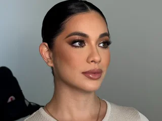 MarianneV Live Cam MarianneV Live Cam