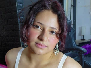 Sary_LittleSmiles Live Cam