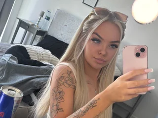 SexySiennaaaX Live Cam