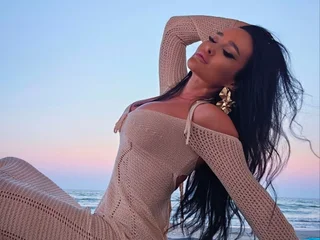 Amoraluxee Live Cam