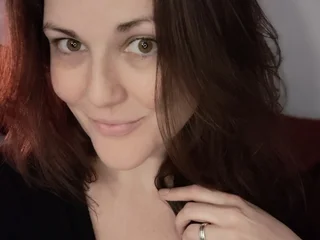 FeralMilf Live Cam