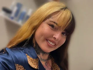 HoneyDripsOnYou Live Cam