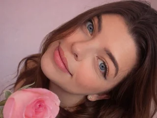 LizDeusa18 Live Cam