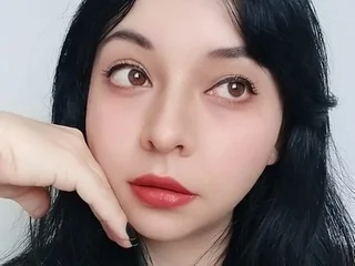 Petite_Liona Live Cam