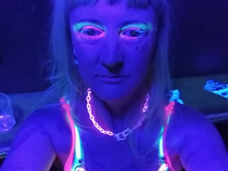 Ravepuss Live Cam
