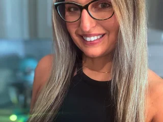 AlisonHomeAlone Live Cam AlisonHomeAlone Live Cam